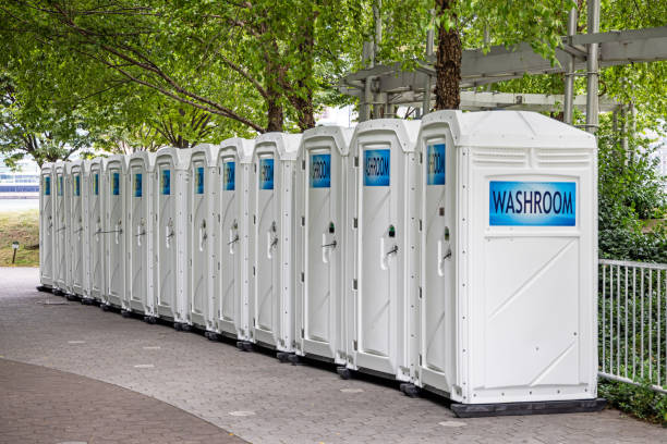 Best Portable restroom trailer rental  in Harrah, OK